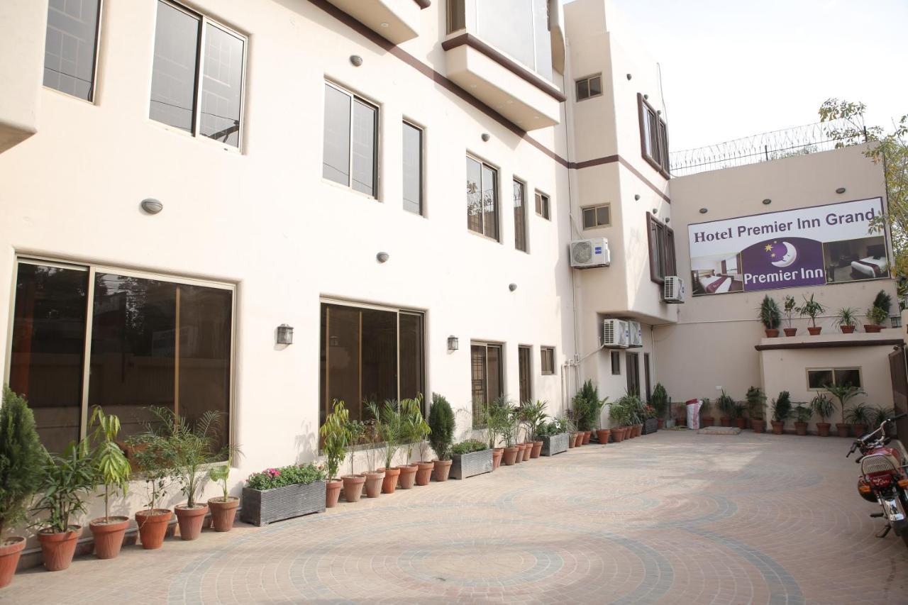 Premier Inn Grand Gulberg Лахор Екстер'єр фото